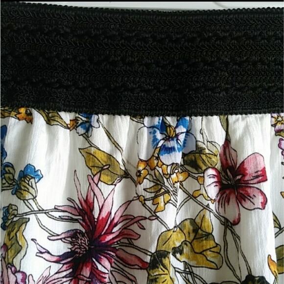Robert Louis Ivory Floral Asymmetrical Midi Skirt 3X - Picture 3 of 7
